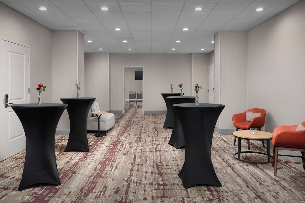 Hilton Garden Inn Philadelphia Ft. Washington - photo 43