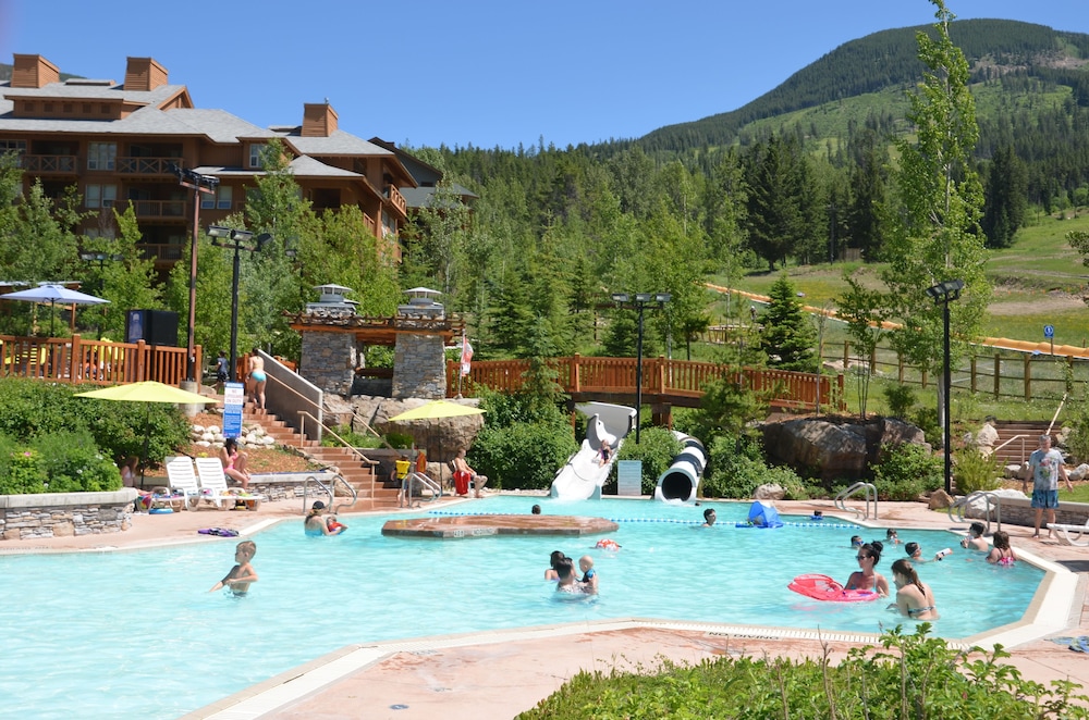 Earl Grey Lodge — 4-Star Luxury Hotel in Invermere, Canada