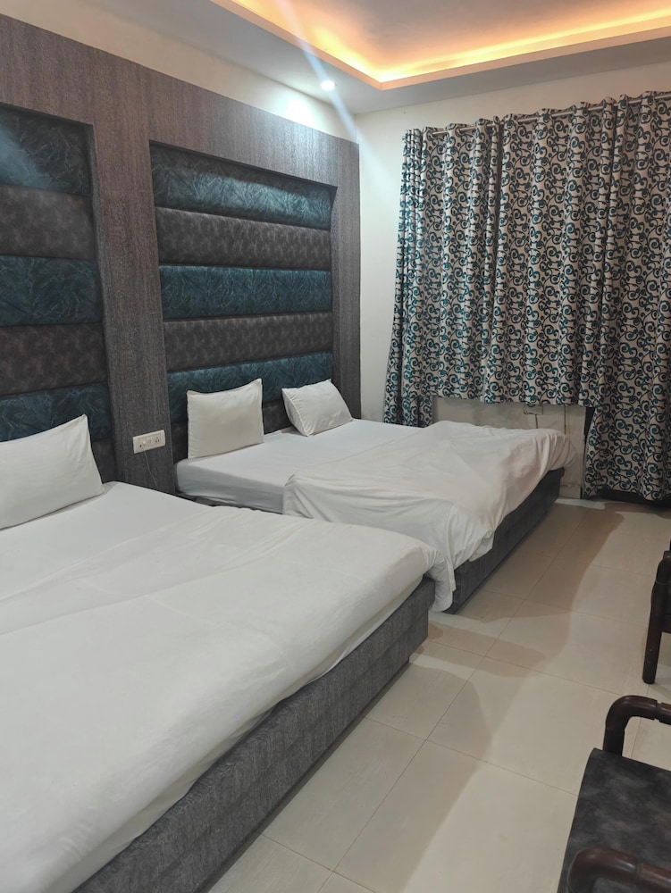 Hotel Jagdish Residency in Riasi, India