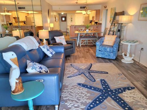 517 Nicely Decorated Oceanfront 3 Bedroom — 4-Star Luxury Hotel in New Smyrna Beach, United States