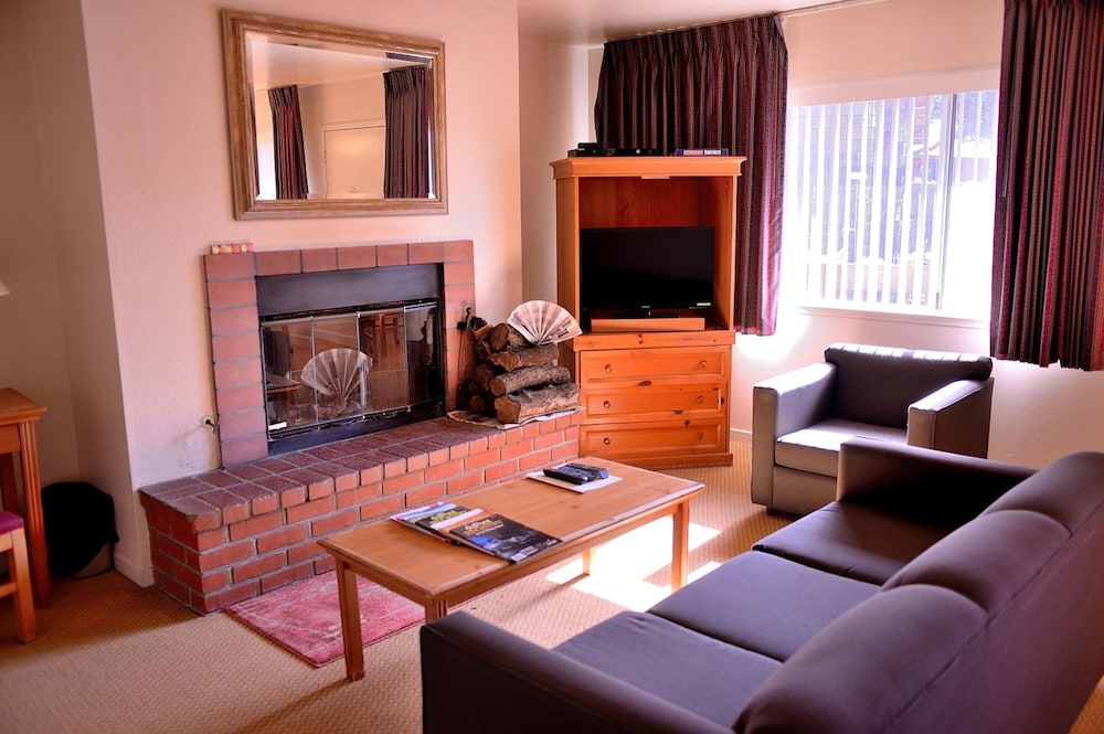 Pacific Gardens Inn - featured photo