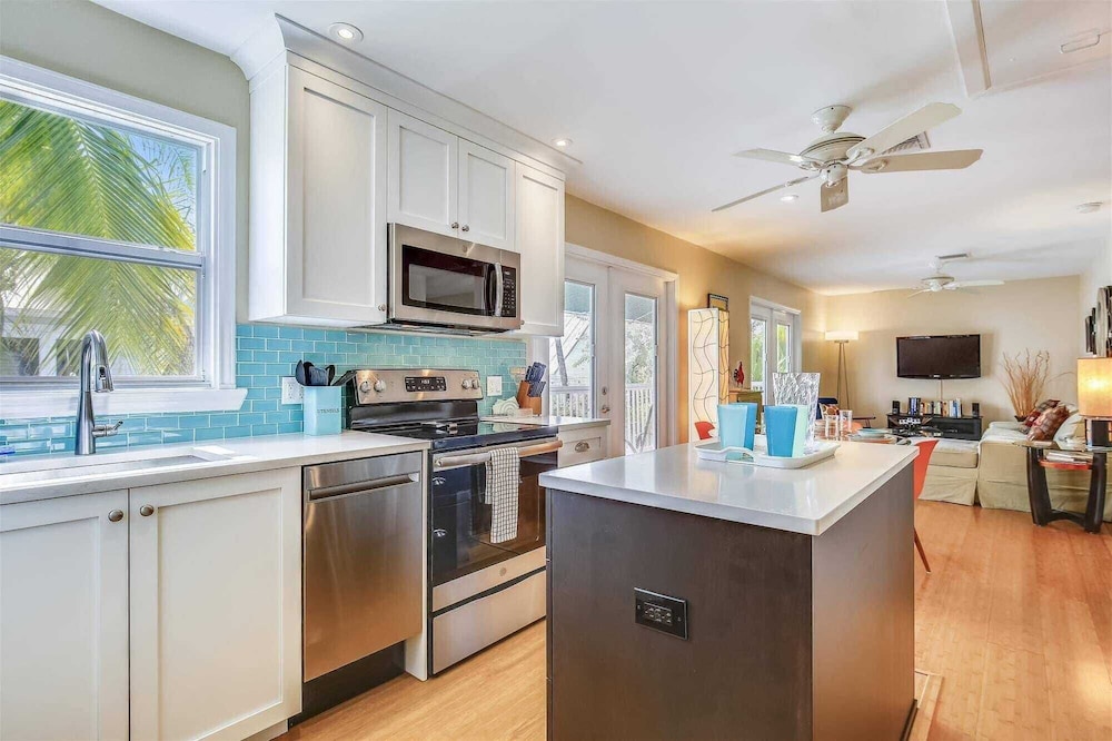 Shipyard Treasure by Avantstay Communal Pool Gated Community Great Location Week Long Stays - photo 11