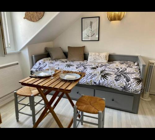 Le Ty Studio - carbon neutral hotel in Dinan
