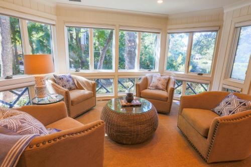 Over The Moon — hotel in Kiawah Island