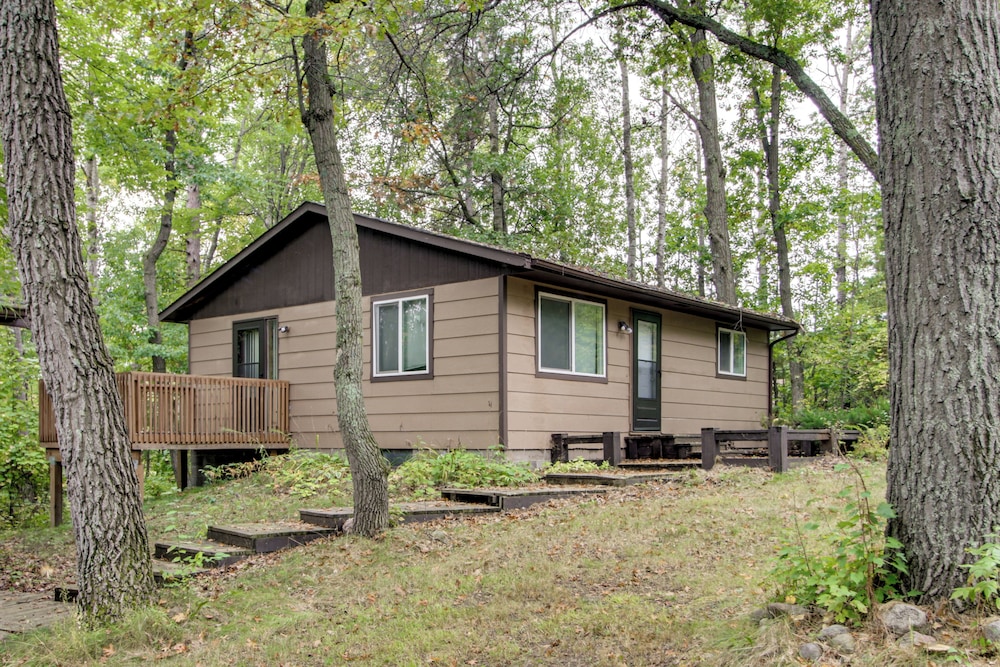 Near Lakes Updated Family Home W Deck In Cushing 22273954 — Cushing