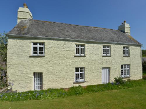 Tregonhawke Farmhouse — 4-Star Luxury Hotel in Torpoint, United Kingdom