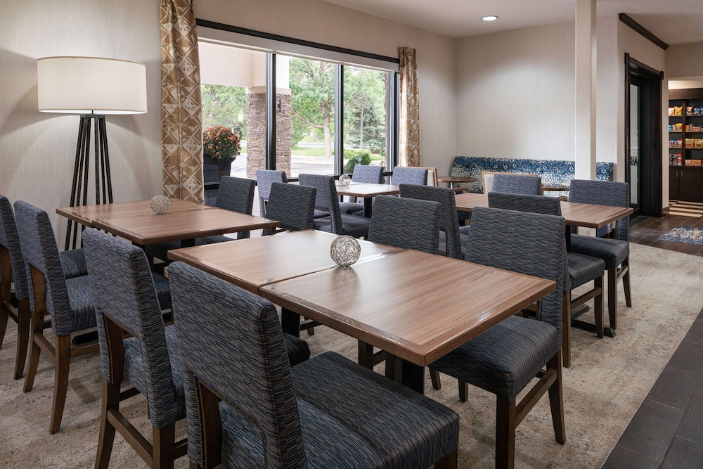 Hampton Inn Loveland - photo 23