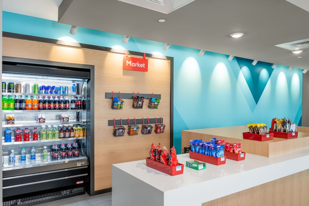 avid hotel Nashville Lebanon an IHG Hotel - photo 2