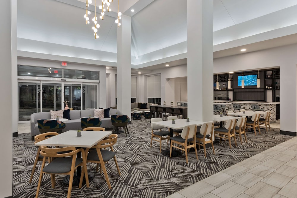 Hilton Garden Inn Birmingham SE Liberty Park - photo 4