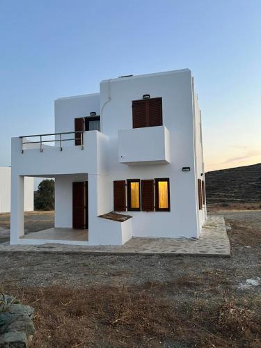 Sea view villa Kythnos — 4-Star Luxury Hotel in Kythnos, Greece