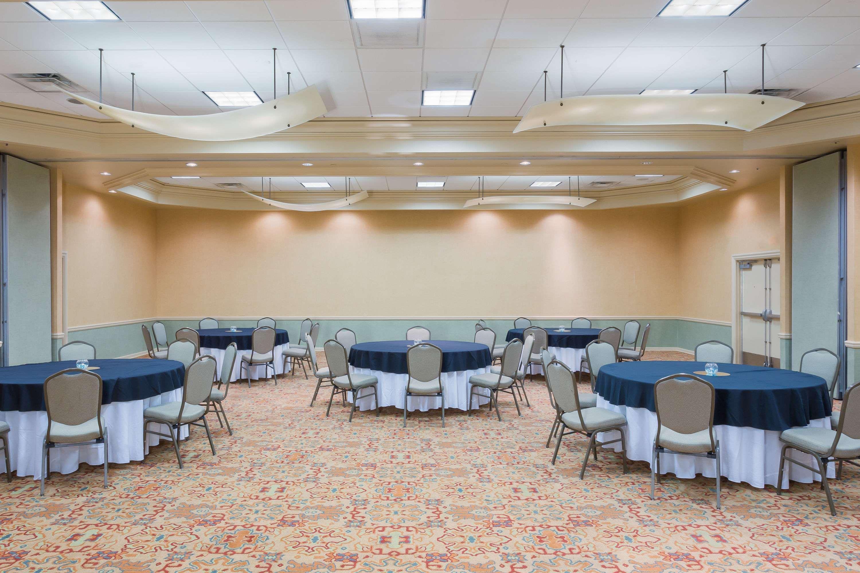 The Phoenix Place Hotel & Suites - photo 18