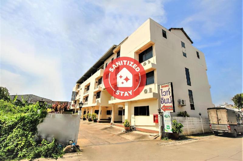 OYO 383 White inn hotel — hotel near Suvarnabhumi Airport