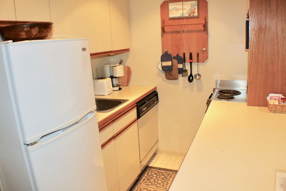 Crystal Chalets Condominiums at Crystal Mountain Ski Resort - photo 68