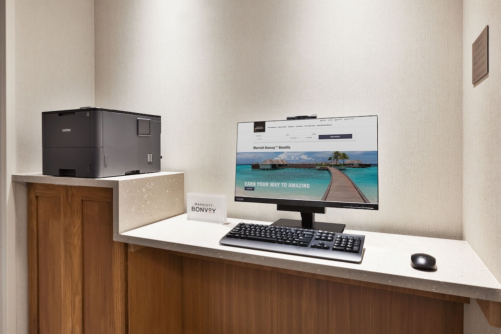 Fairfield Inn & Suites by Marriott Grand Rapids North - photo 26