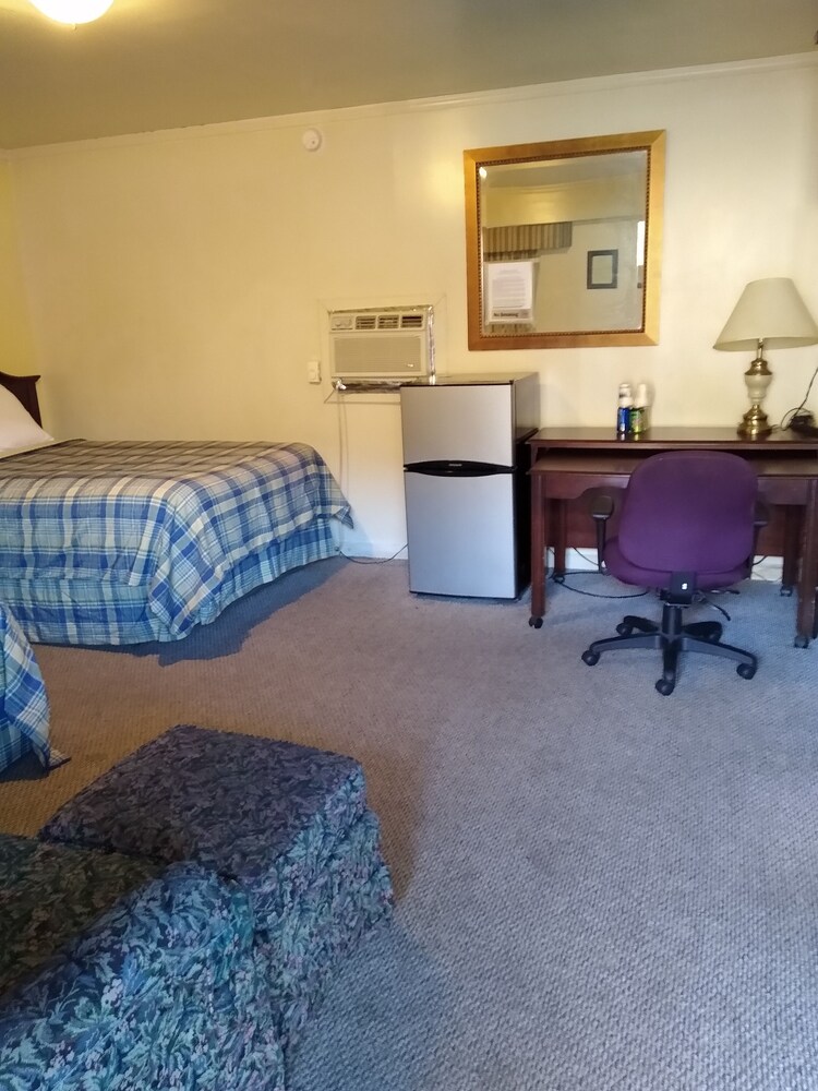 Clarysville Motel - photo 11