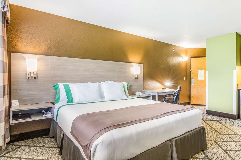 GuestHouse Inn & Suites Hotel Poulsbo - photo 26