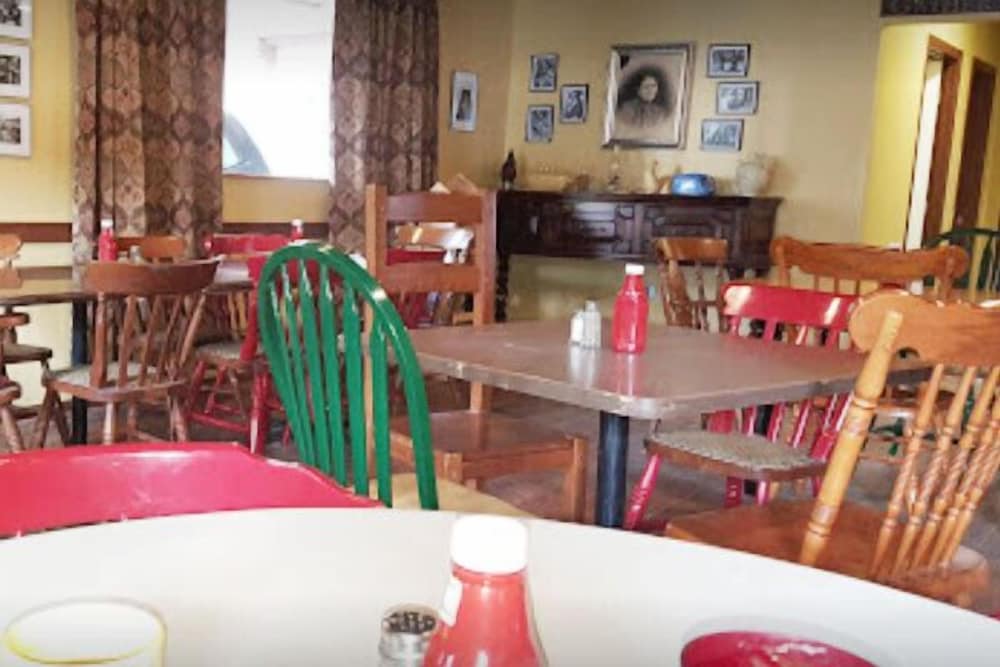 Dusty Boots Motel & Cafe - photo 55