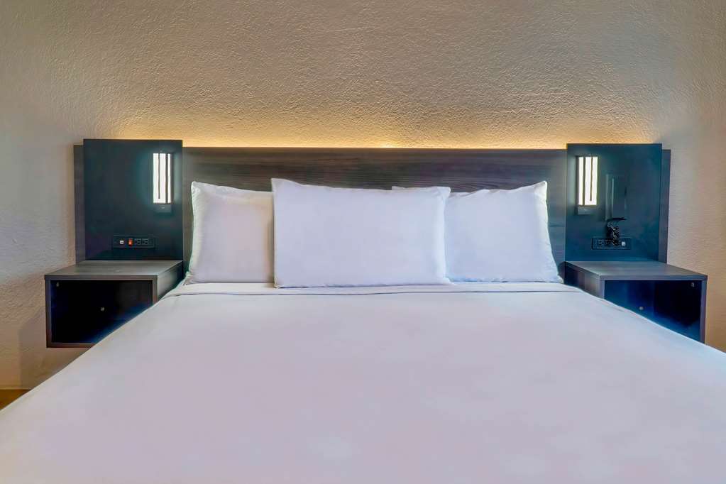 Motel 6 El Monte CA Los Angeles - photo 11