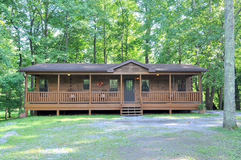 Sleepy Creek Creekside Escape — hotel in Berkeley Springs