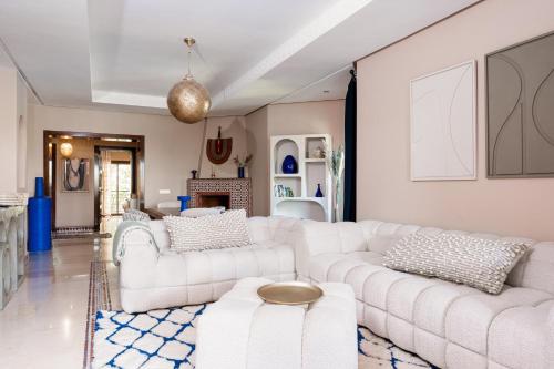 Zellige Suite Gouvernante et piscine — 4-Star Luxury Hotel in Marrakesh, Morocco