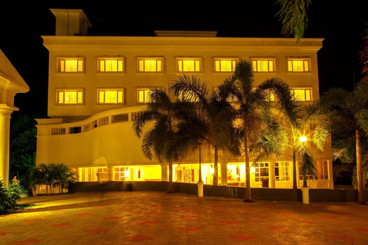 Camelot Hotel — Alleppey