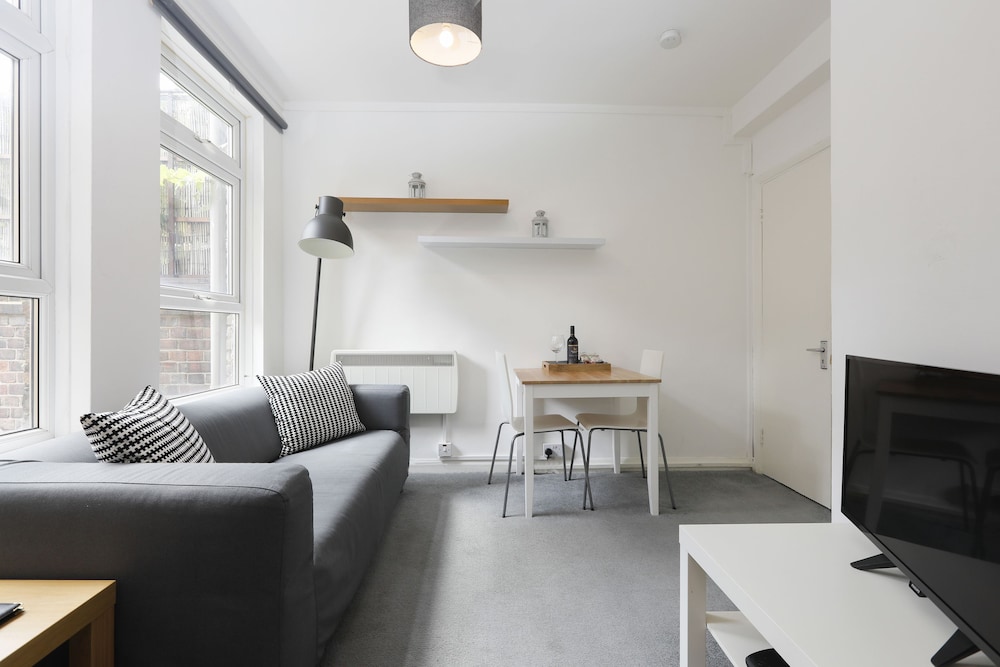 Cozy Apartment in Camden Town — 4-Star Luxury Hotel in London, United Kingdom