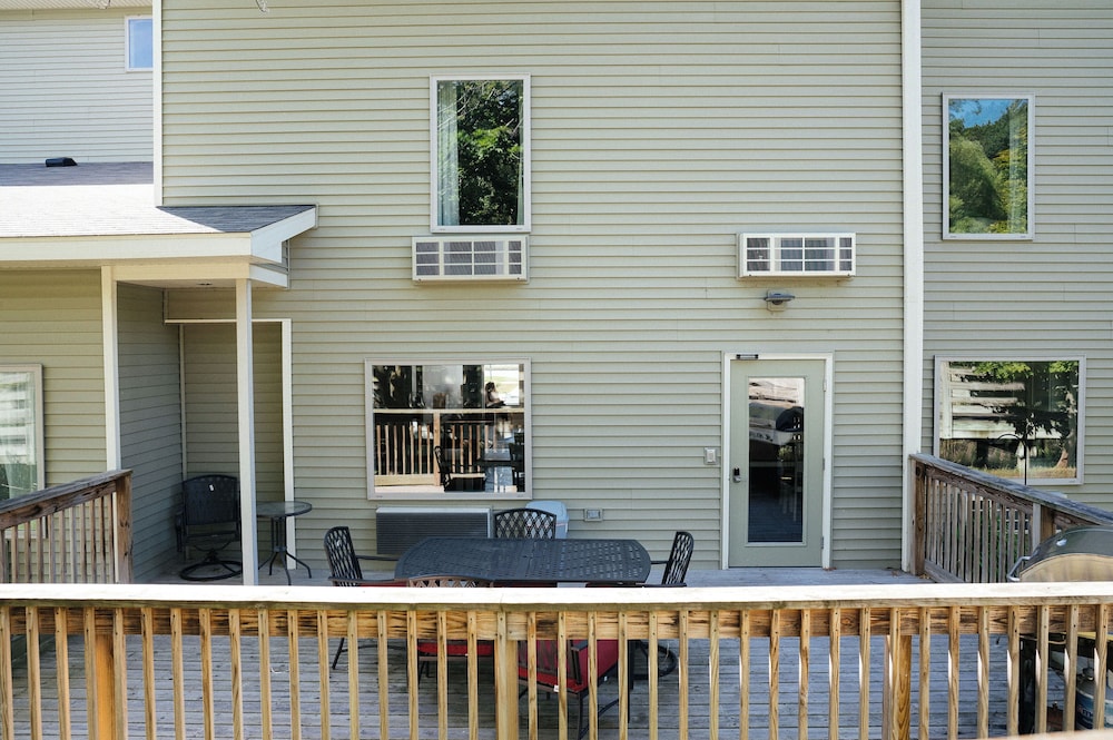 Kasa Gold Coast Inn Traverse City - photo 31