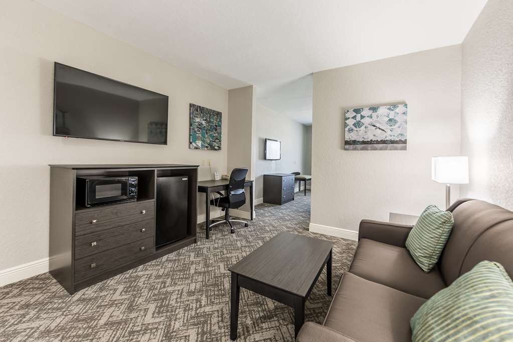 Best Western Plus Sebastian Hotel & Suites - photo 14
