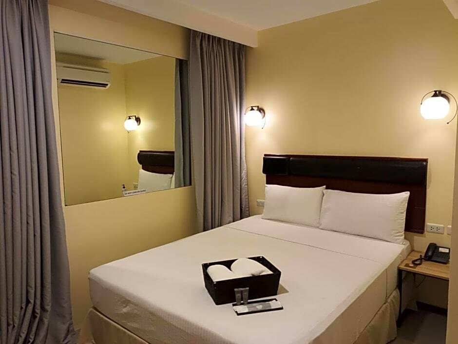 Dosi Hotel Ph in Talisay, Philippines