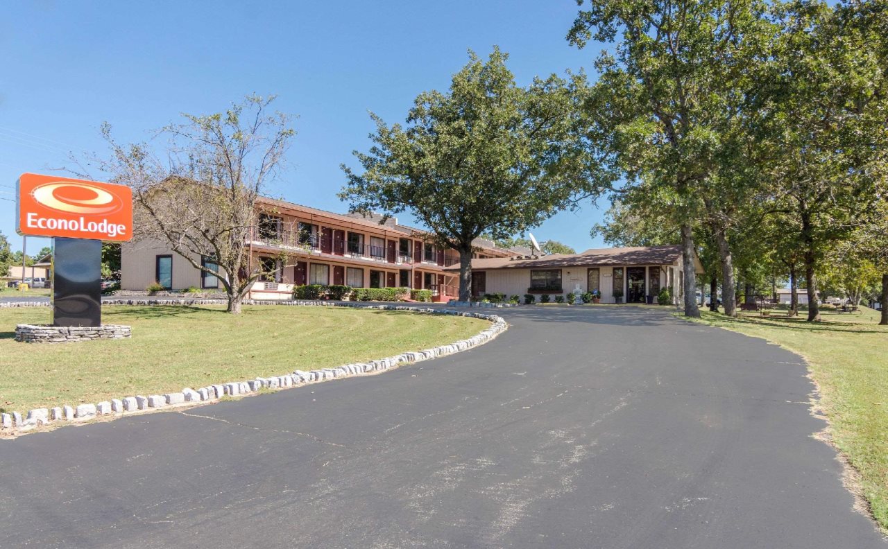The Parkwood Inn Suites — Mountain View