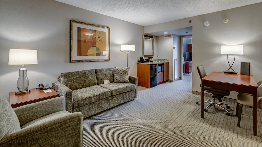 Embassy Suites by Hilton Cincinnati RiverCenter - photo 7