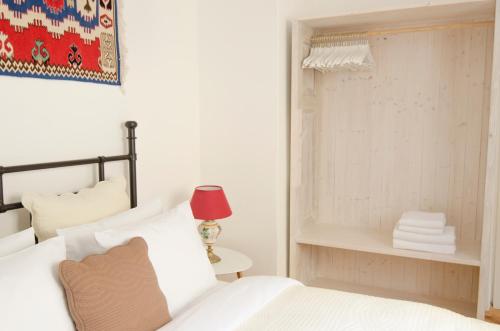 Wishlist Prague Residences Charles Bridge Karlova — 4-Star Luxury Hotel in Prague, Czech Republic