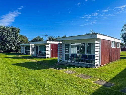 Lovely 4 Berth Chalet At Cedar Springs Park In Heacham Norfolk Ref 92031cs 19159520 — Heacham