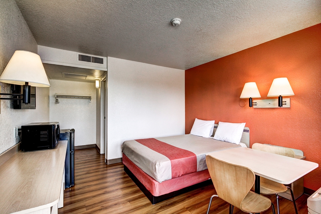Park Inn by Radisson Wells - photo 21