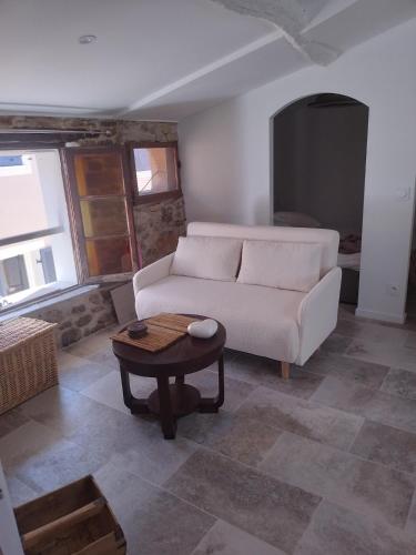 Appartement Lumineux in Le Beausset, France