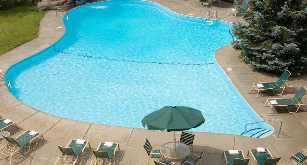 Chateau Resort & Conference Center - photo 21