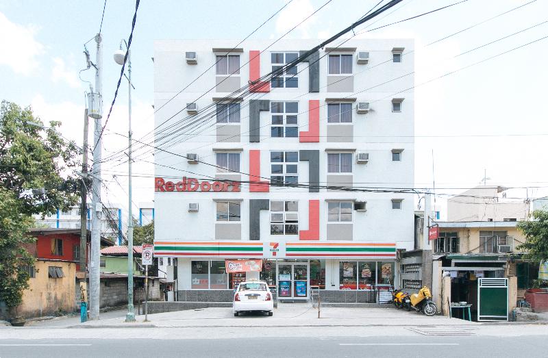 RedDoorz Near C5 Kalayaan Avenue Makati — hotel in Cainta