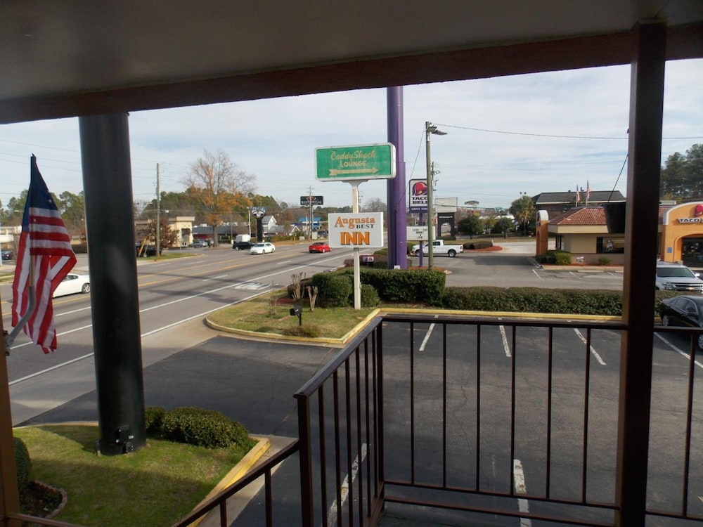 Augusta Best Inn - photo 18