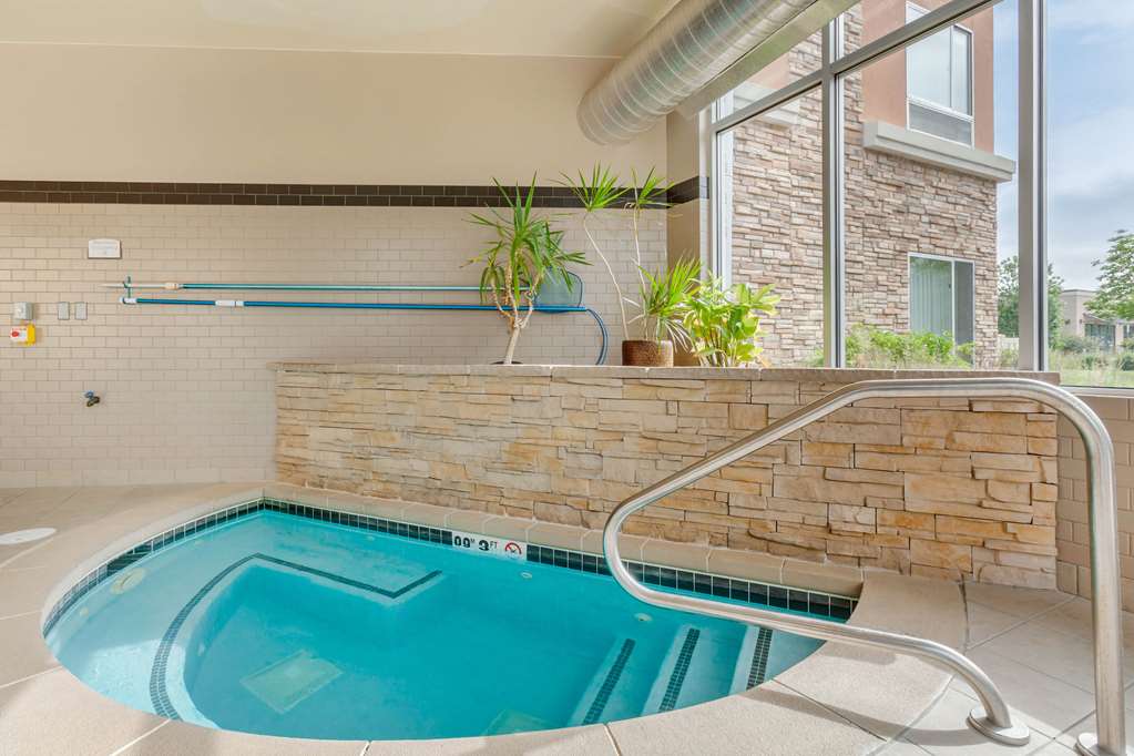 Cambria Hotel Denver International Airport - photo 33