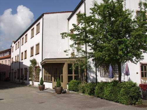 Hotel zur Post Garni — hotel in Dietfurt