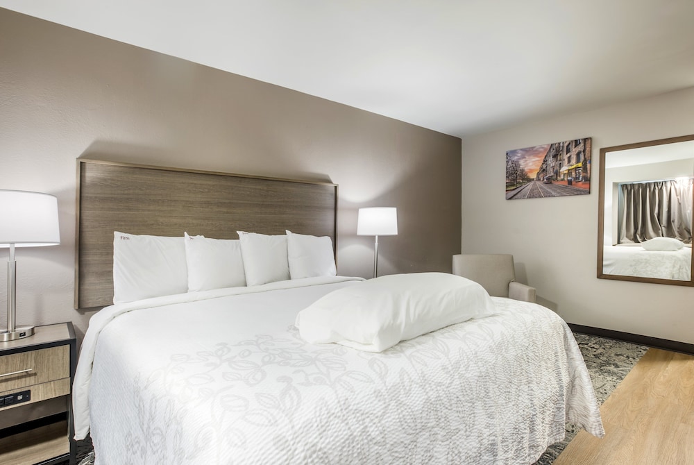 Red Roof Inn PLUS & Suites Savannah I 95 - photo 17