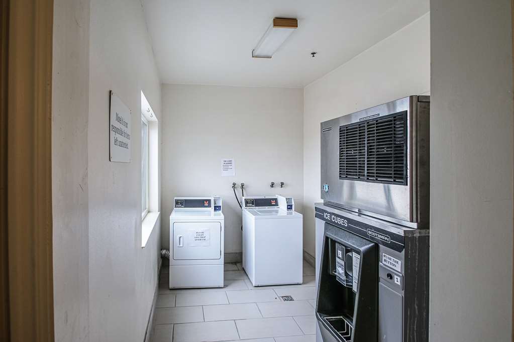 Motel 6 Nephi UT - photo 31