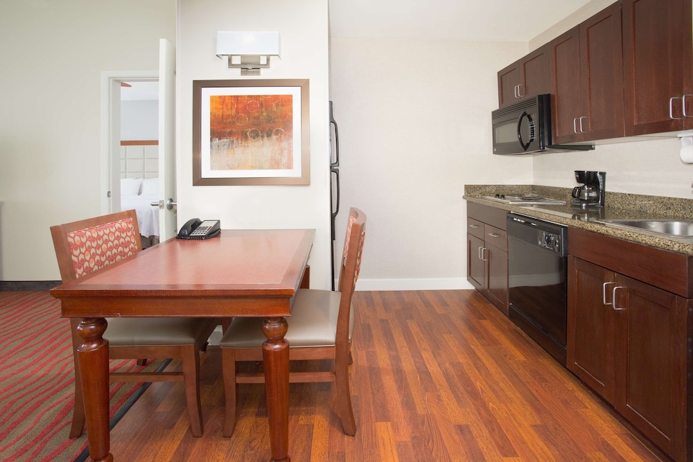 Homewood Suites Phoenix Avondale - photo 11