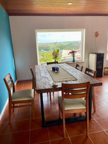Sunny Villa Minutes from the Beach — 4-Star Luxury Hotel in Lourinha, Portugal
