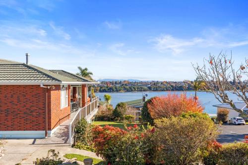 Bay View Gardens Tauranga Holiday Home — 4-Star Luxury Hotel in Tauranga, New Zealand