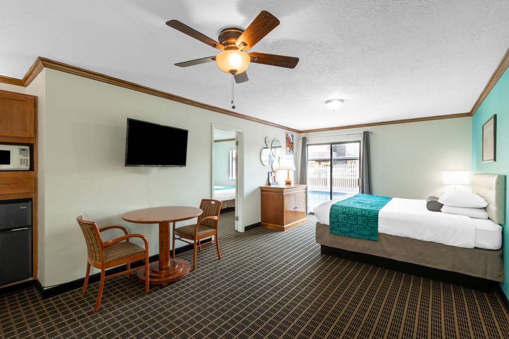 Howard Johnson Hotel & Suites by Wyndham St. George - photo 7