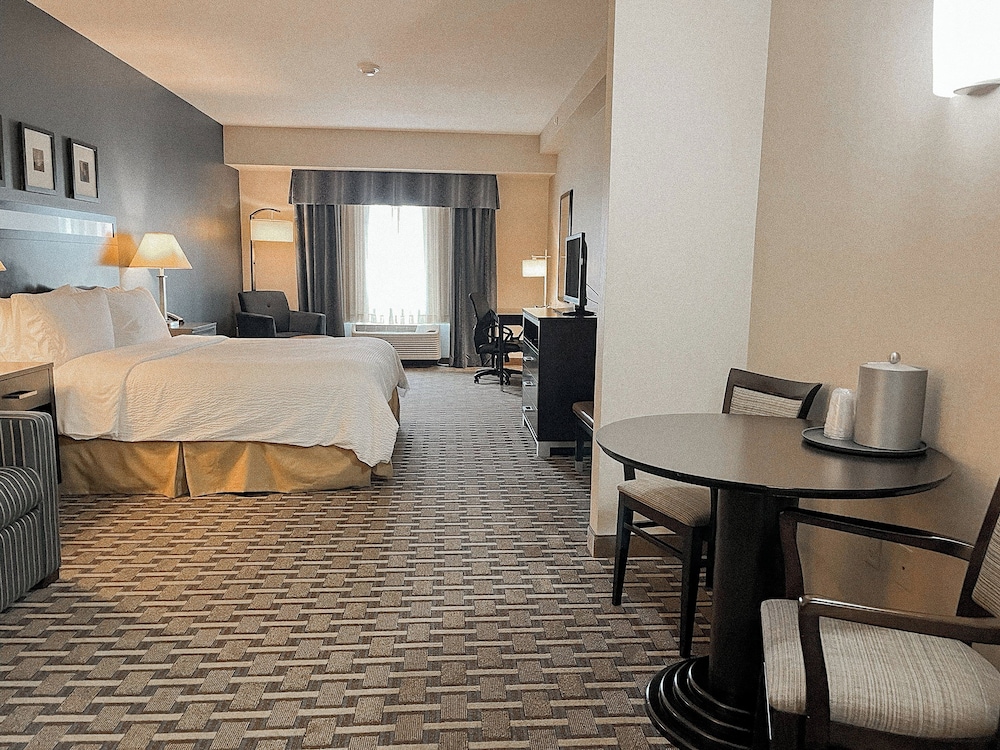 Holiday Inn Express & Suites Morton Peoria Area by IHG - photo 21