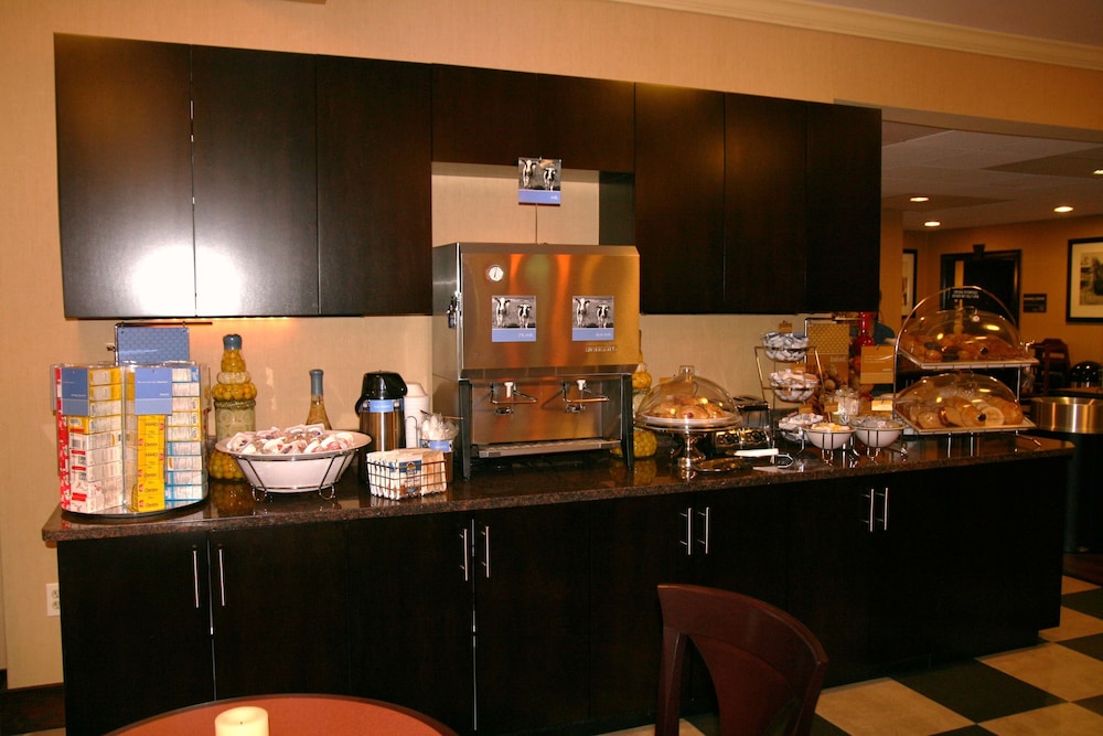Hampton Inn Dalton - photo 22