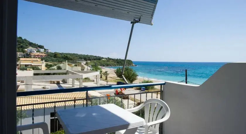 Studios Avra — Agios Georgios