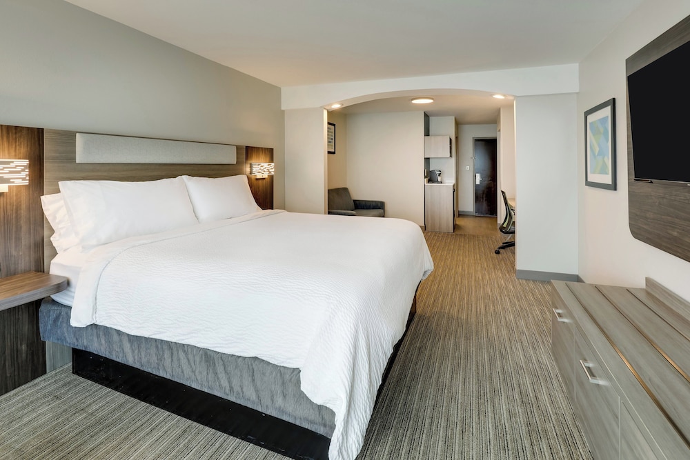 Holiday Inn Express Hotel & Suites Hinesville East Fort Stewart - photo 52